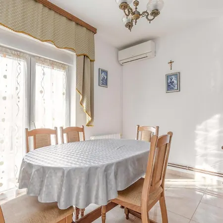 Apartment Barica *